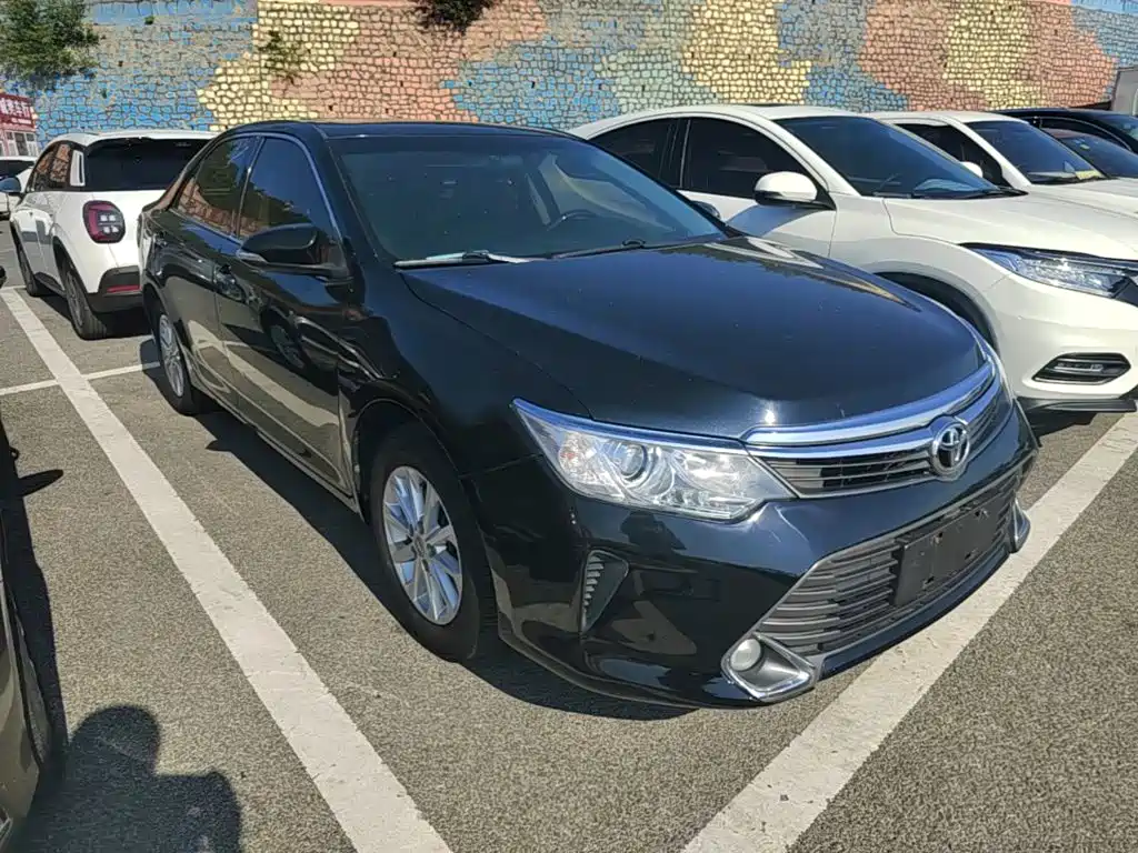 Camry 2.0 G Leading