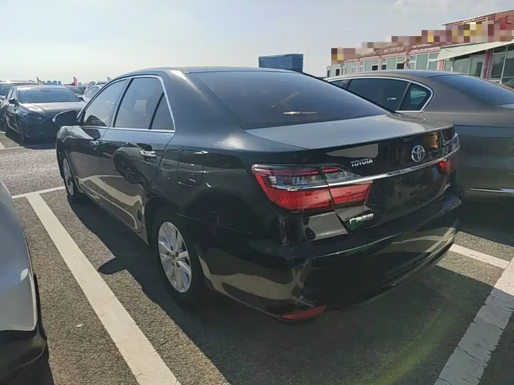 Camry 2.0 G Leading