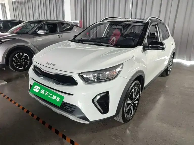 Kia Stonic 1.4 L CVT Sunroof