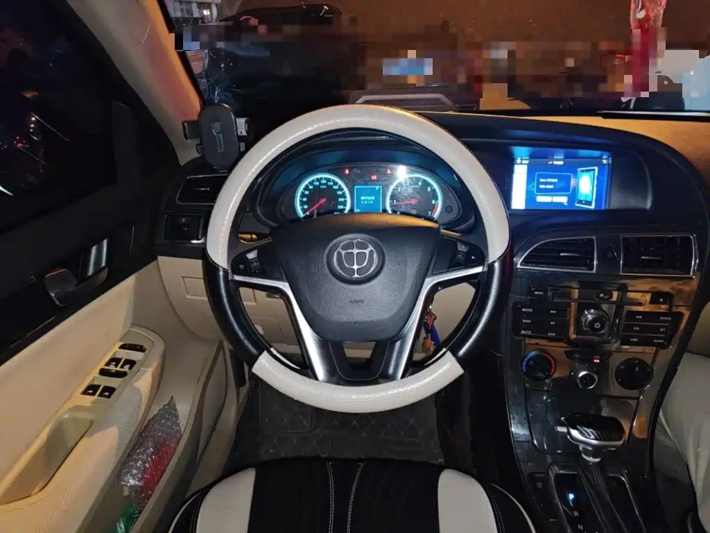 Brilliance V5 中华V5 2012款 1.6 L 自动舒适型