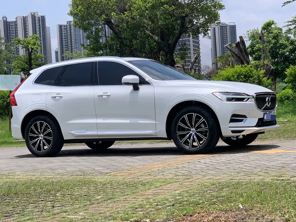 Volvo XC60 T5 4 WD Smart Vision Luxury