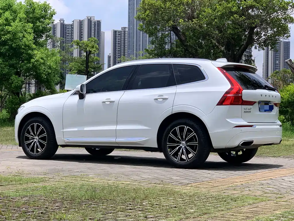 Volvo XC60 T5 4 WD Smart Vision Luxury