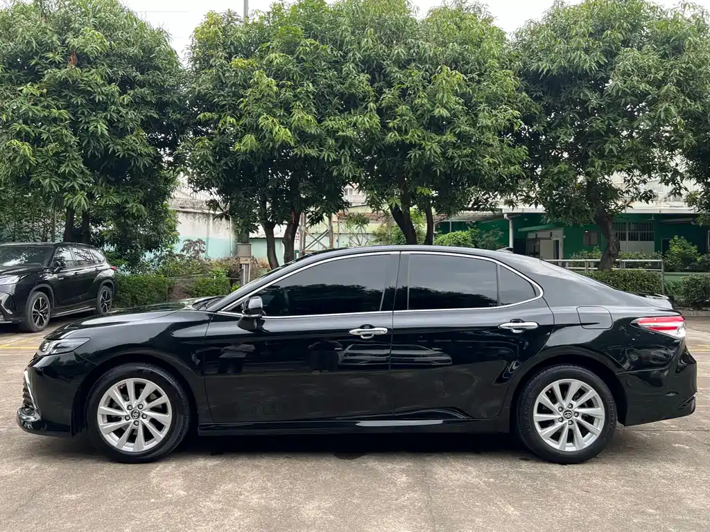 Camry 2.0 G Luxury