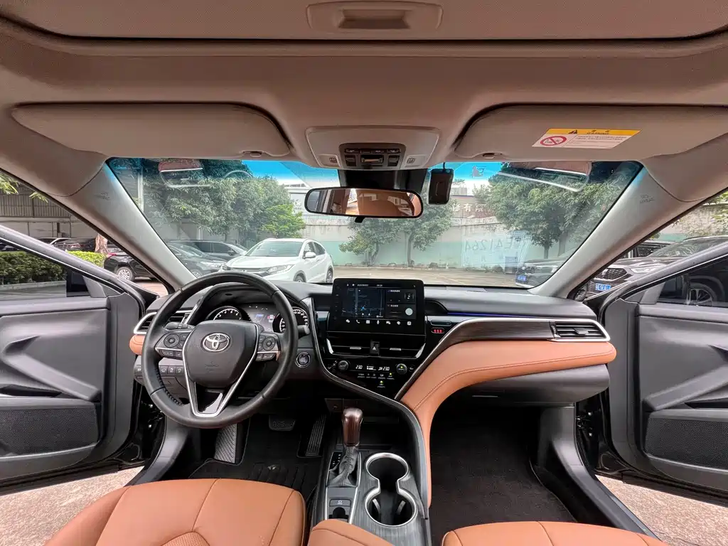 Camry 2.0 G Luxury