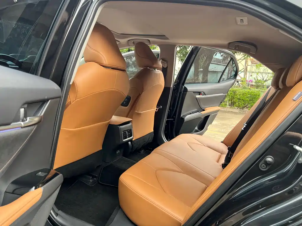 Camry 2.0 G Luxury