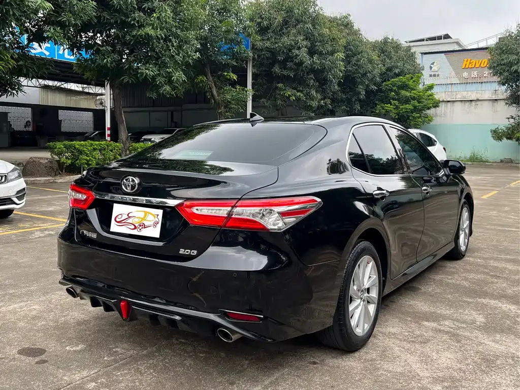 Camry 2.0 G Luxury