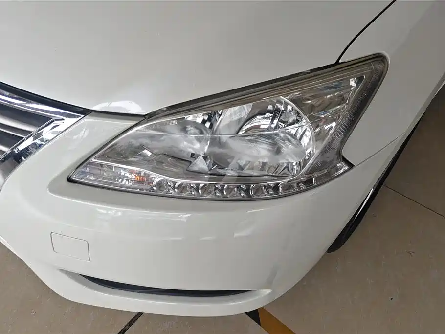 Sylphy 1.6 XV CVT Premium