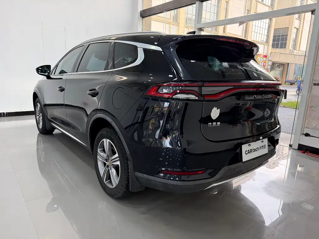 Tang 2.0 T Auto Connected Premium Joy 7-seat CN-V