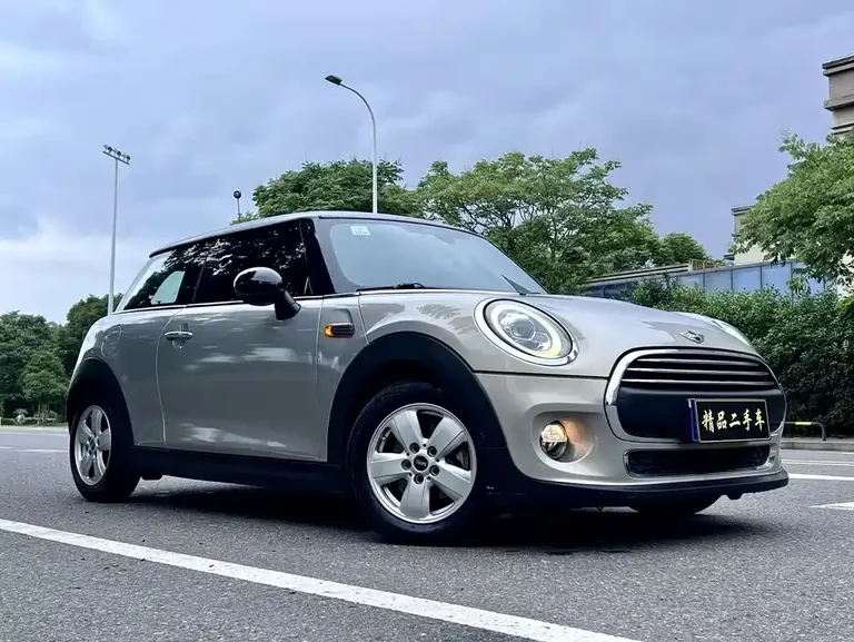 MINI 1.2 T ONE