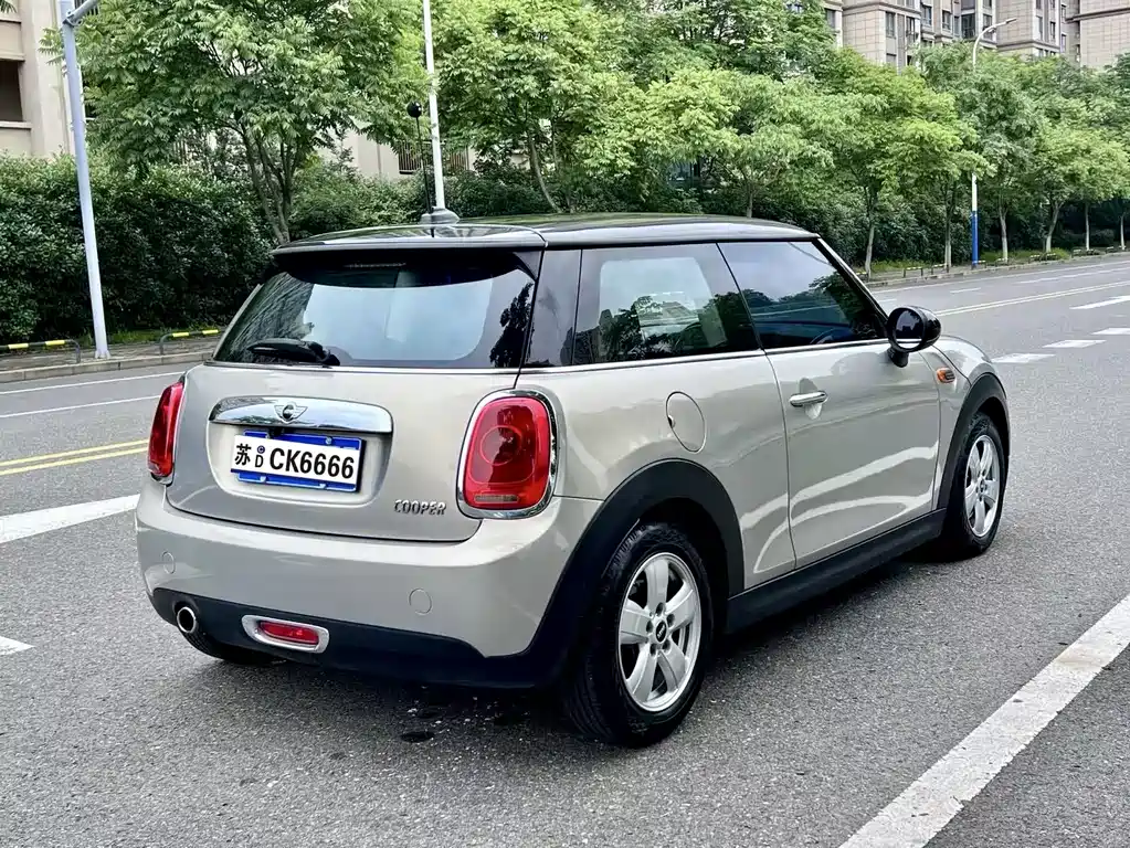 MINI 1.2 T ONE