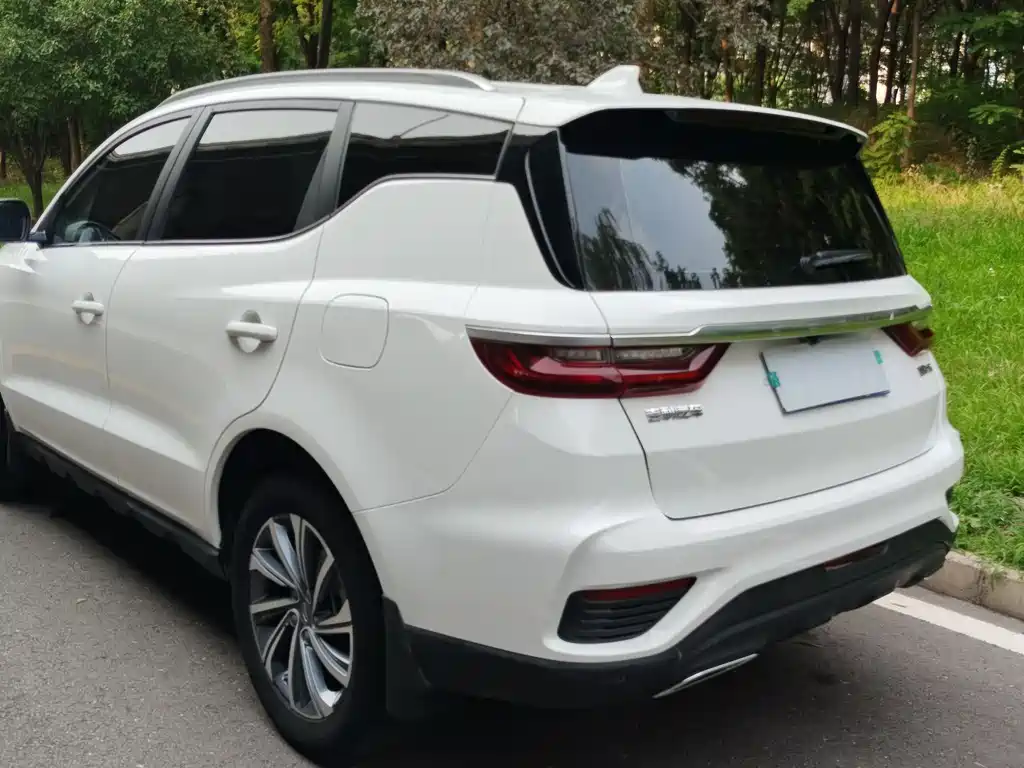 Vision X6 1.4 T CVT Distinguished