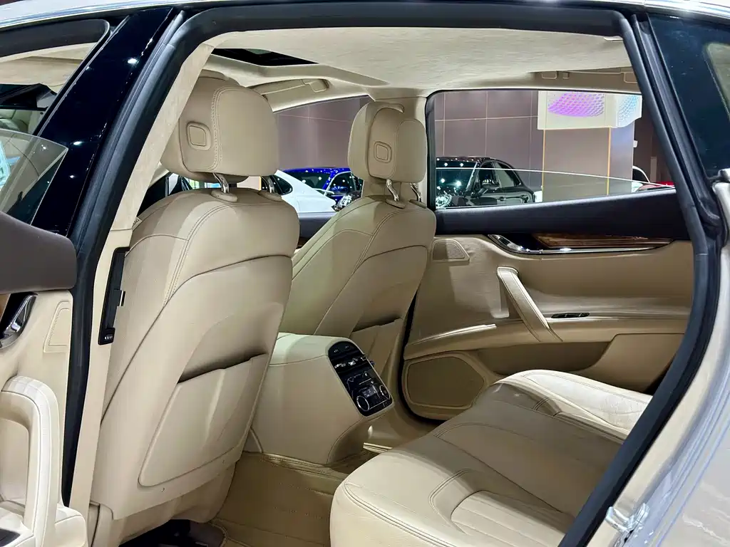 Quattroporte 3.0 T Standard