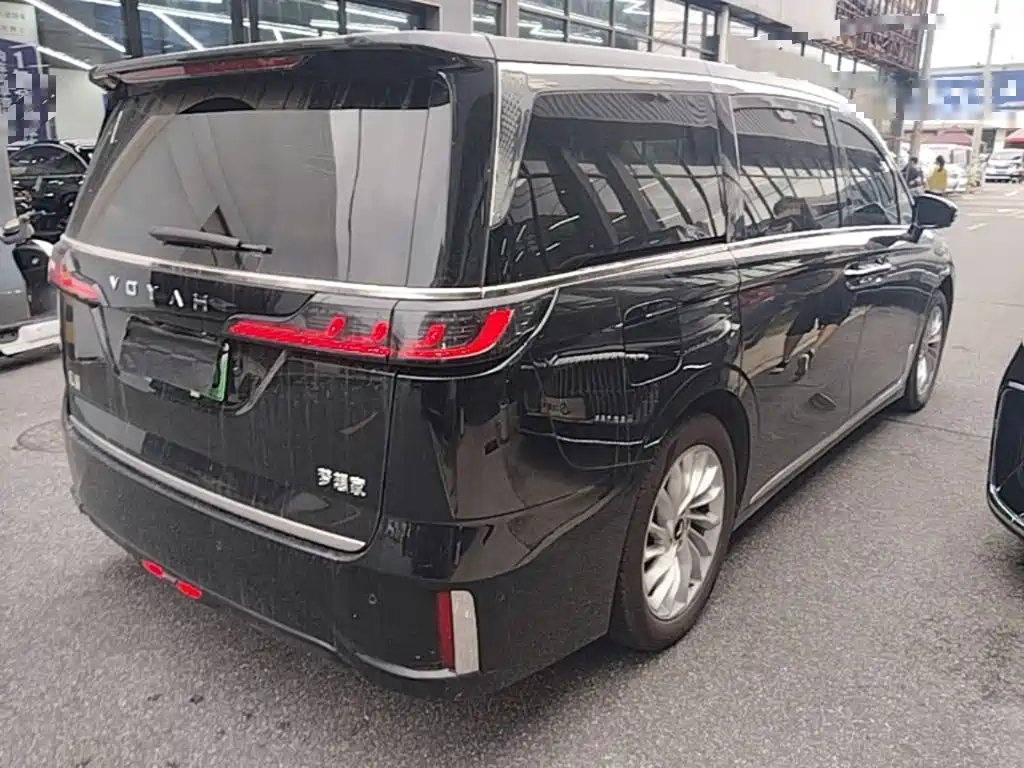 Voyah Dreamer PHEV Ultra Long Range Distinguished