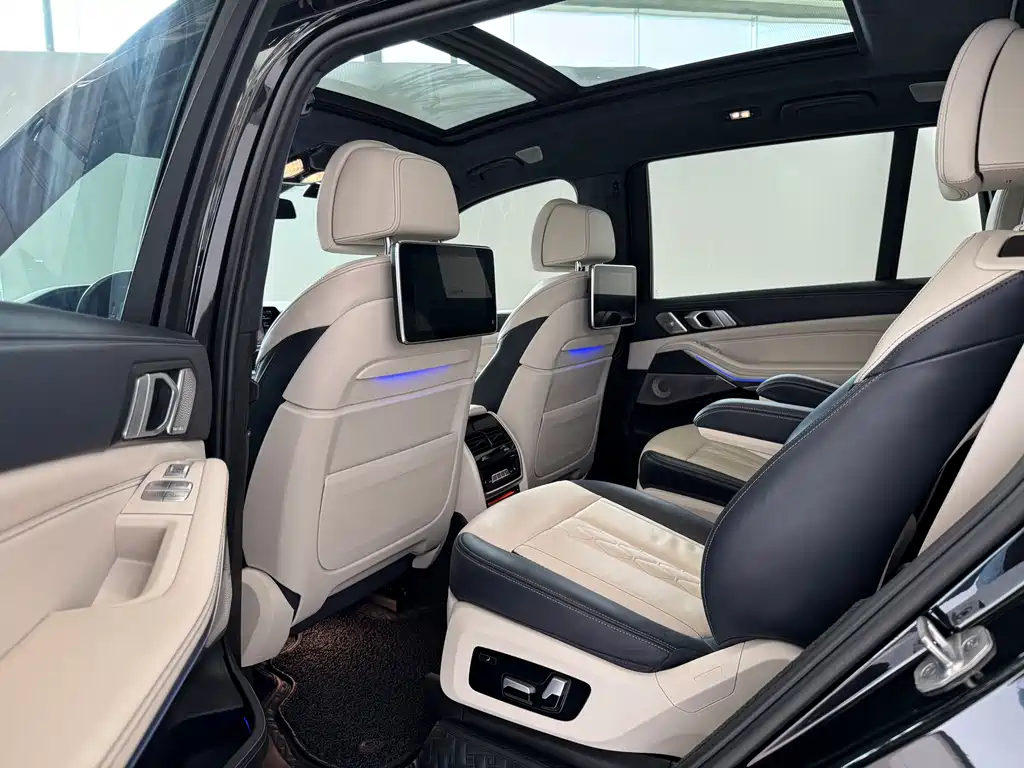 BMW X7 xDrive M50 i