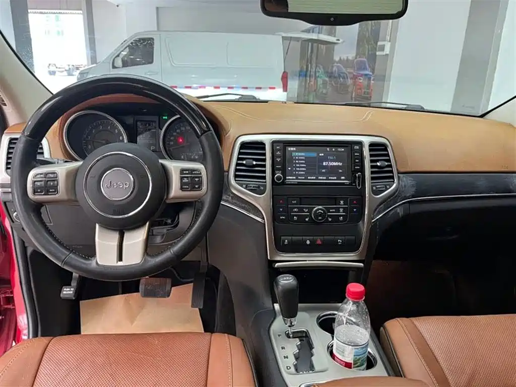 Grand Cherokee (Import) 大切诺基(进口) 2012款 3.6 L 舒适导航版