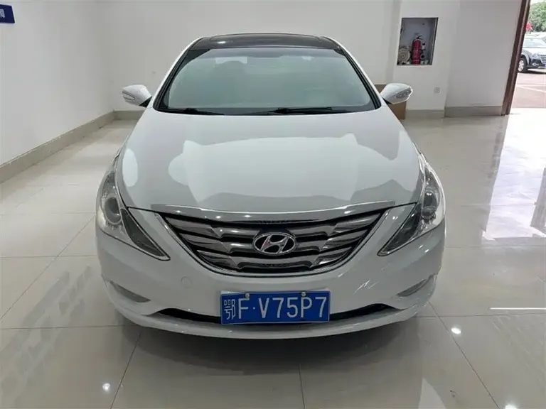 Hyundai Sonata 索纳塔 2011款 2.0 L 自动时尚版