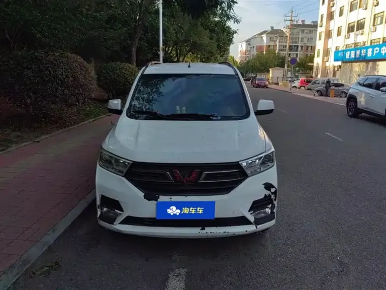 Wuling Hongguang 1.5 L S Comfort LAR