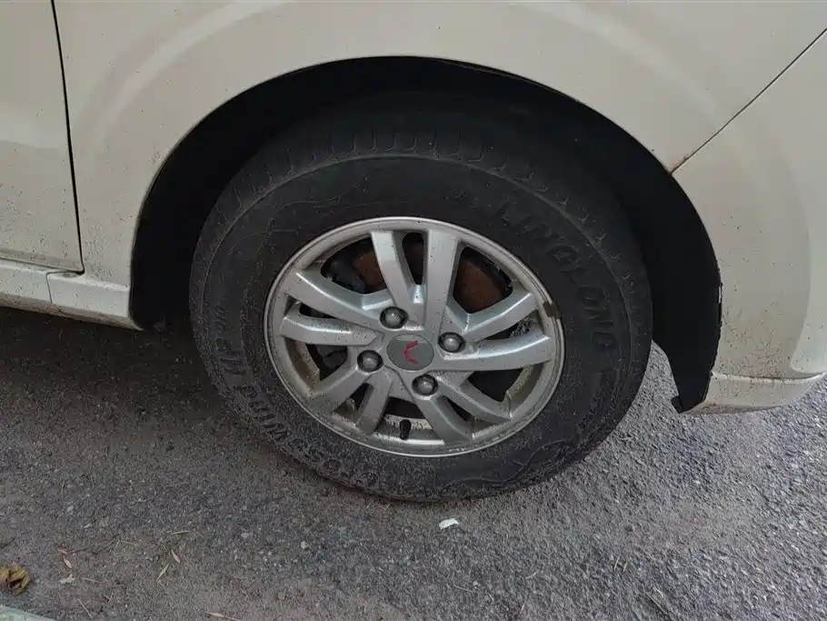 Wuling Hongguang 1.5 L S Comfort LAR