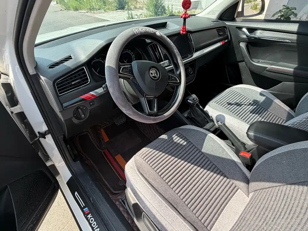Kamiq 柯米克 2020款 改款 GT TSI230 DSG舒适版 国VI