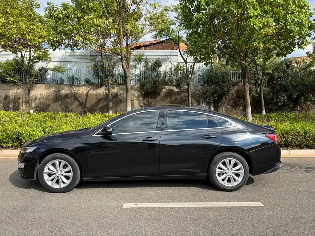 Malibu XL 535 T Auto Sharp Travel