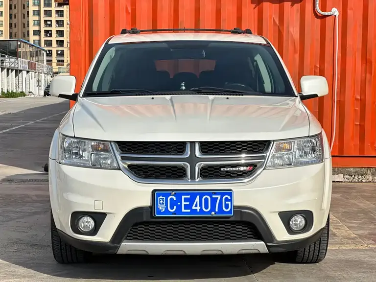 Dodge Journey 2.4 L 2 WD Premium Style