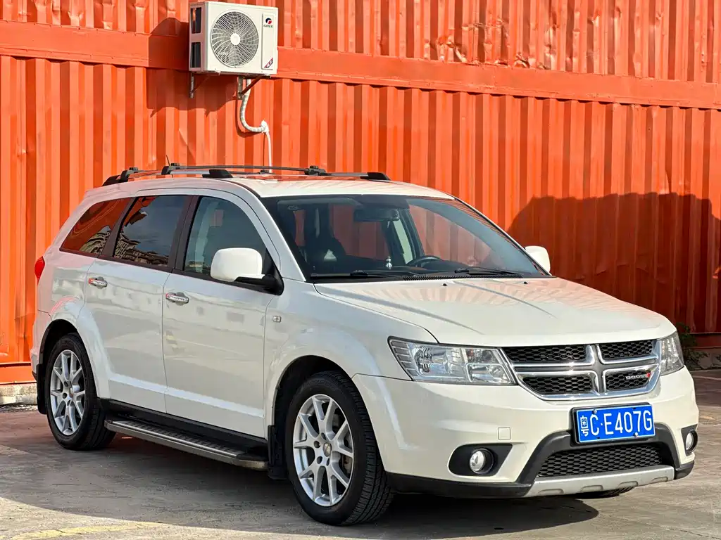 Journey 2.4 L 2 WD Premium Style
