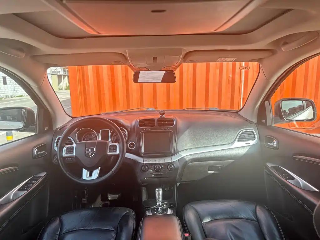 Journey 2.4 L 2 WD Premium Style