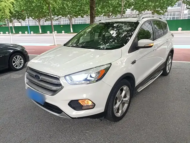 Ford Kuga EcoBoost 180 2 WD