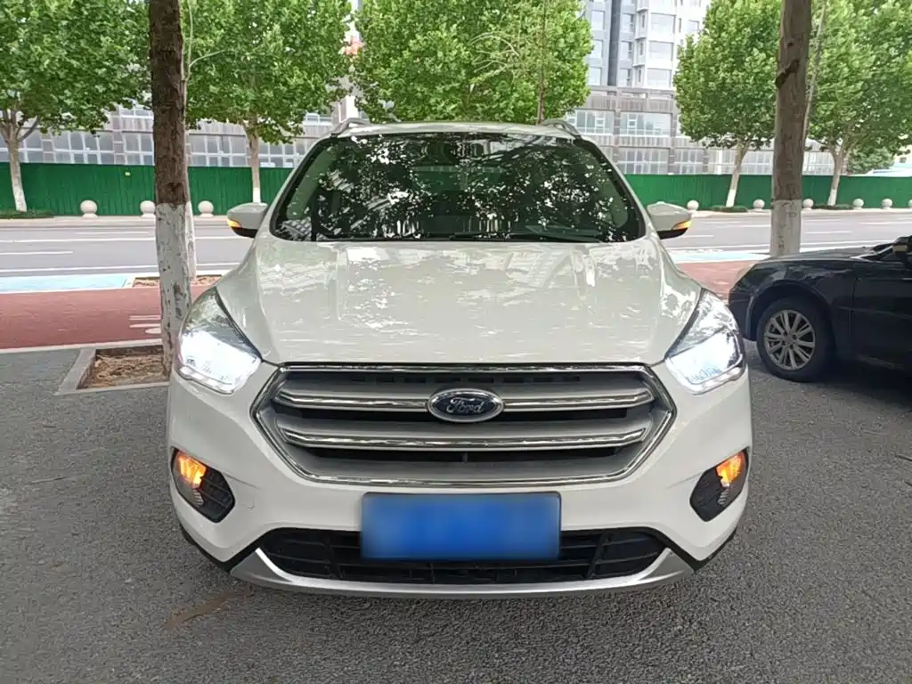 Kuga EcoBoost 180 2 WD