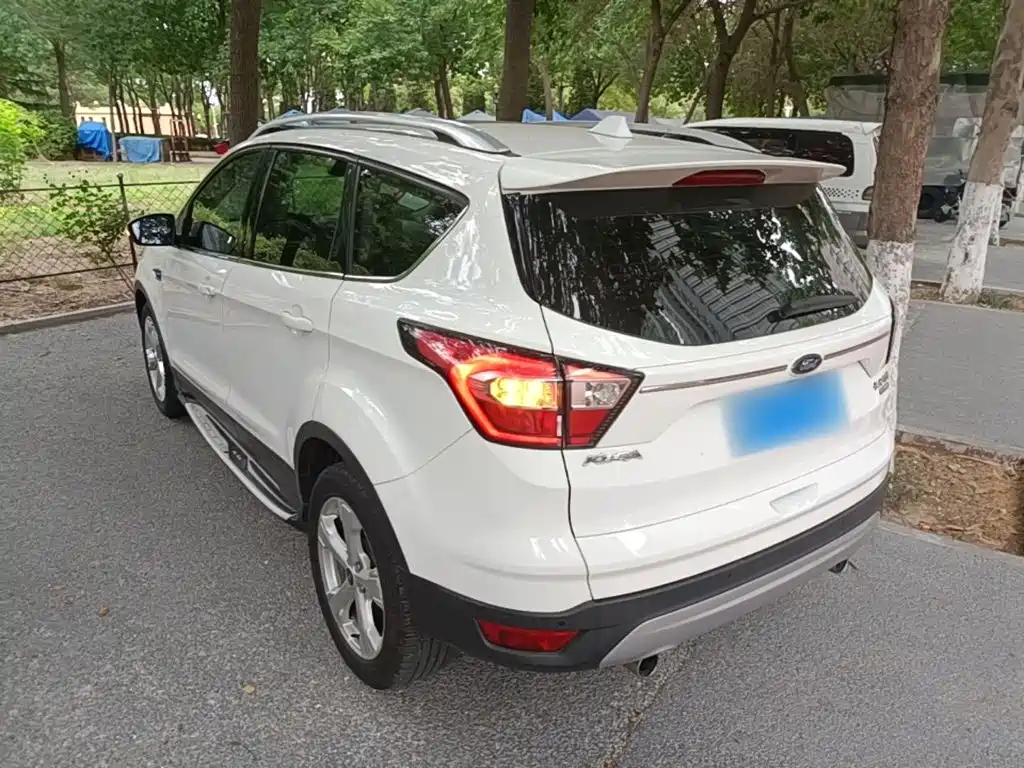 Kuga EcoBoost 180 2 WD