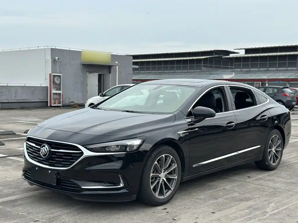 LaCrosse 652 T Luxury