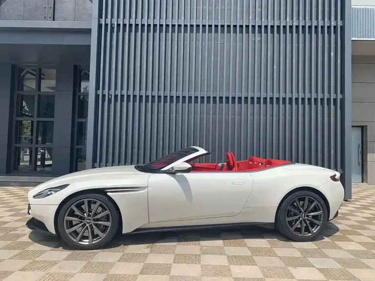 Aston Martin DB11 阿斯顿·马丁DB11 2023款 4.0 T V8 Volante