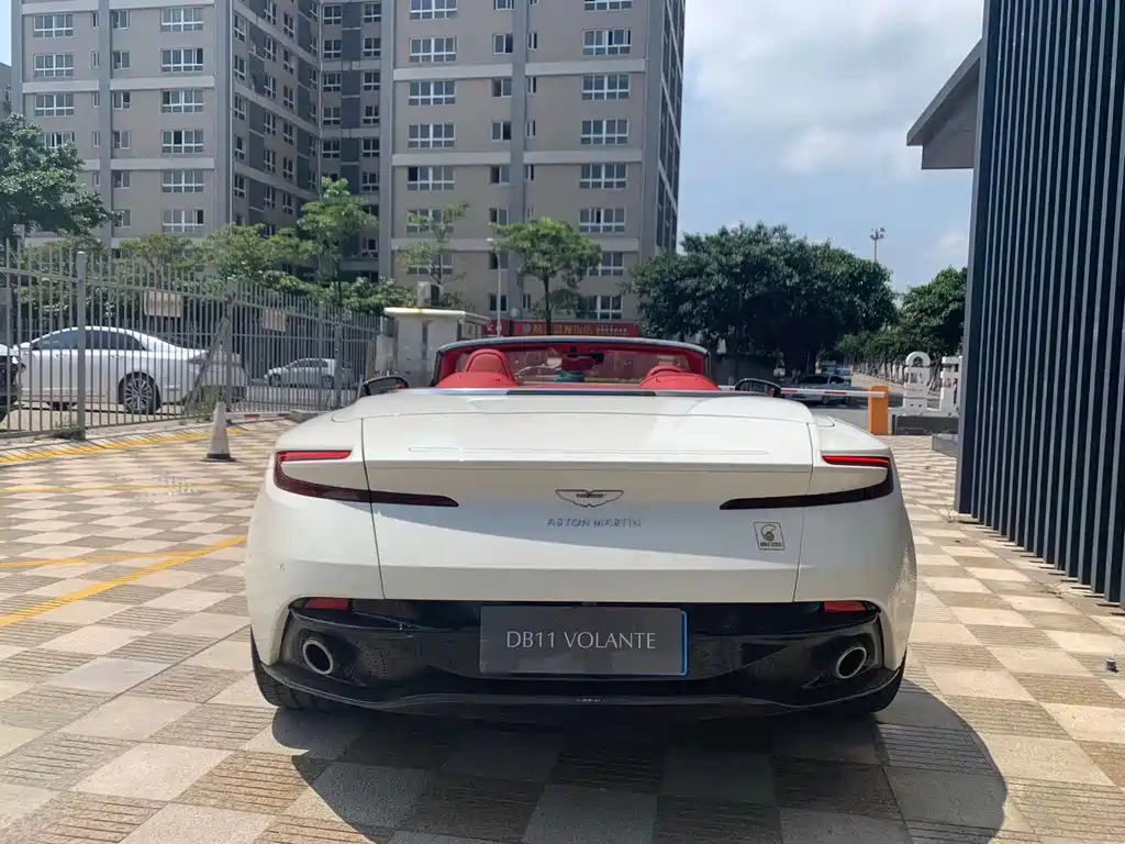 Aston Martin DB11 阿斯顿·马丁DB11 2023款 4.0 T V8 Volante