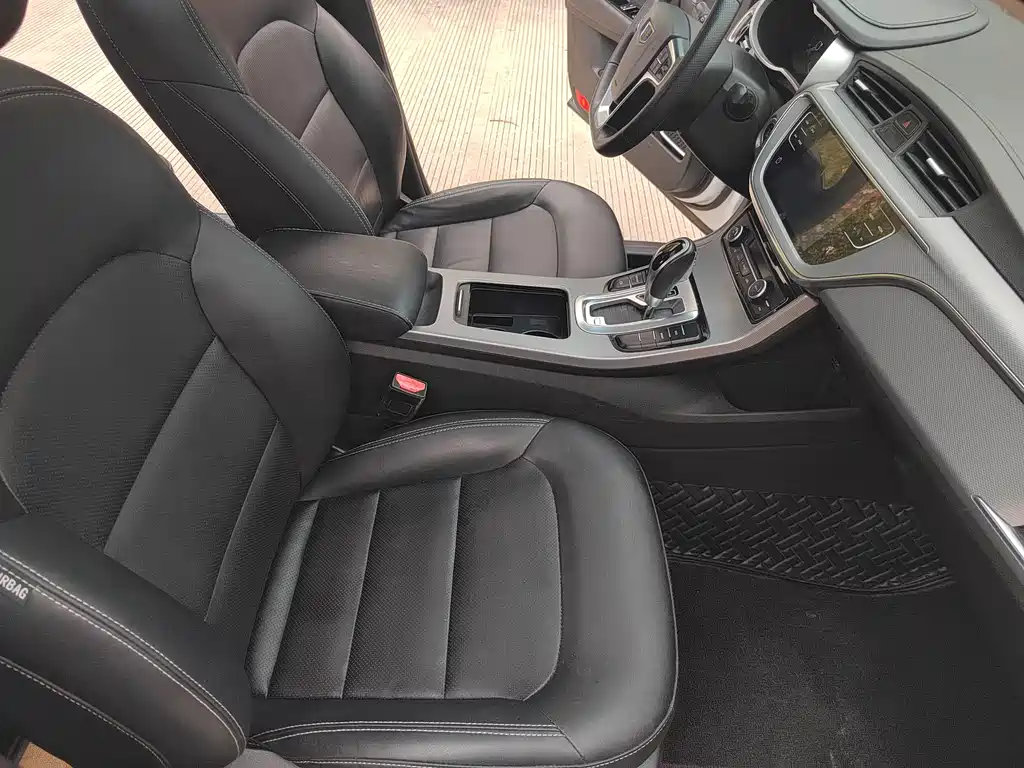 Emgrand GL 1.8 L DCT Elite Connected