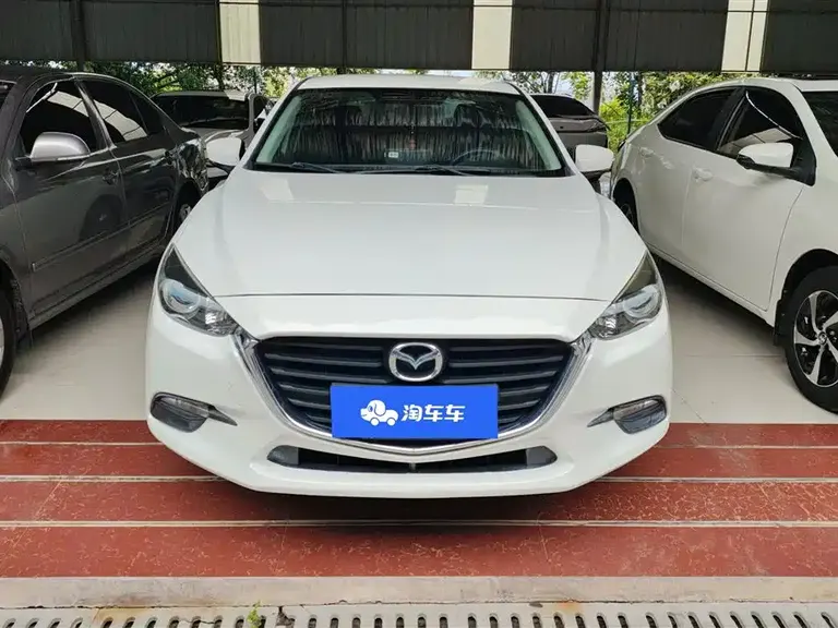Mazda 3 Axela Sedan 1.5 L Auto Comfort CN-V