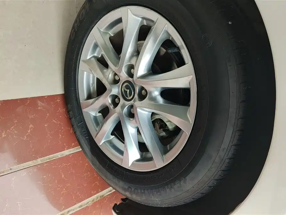Mazda 3 Axela Sedan 1.5 L Auto Comfort CN-V