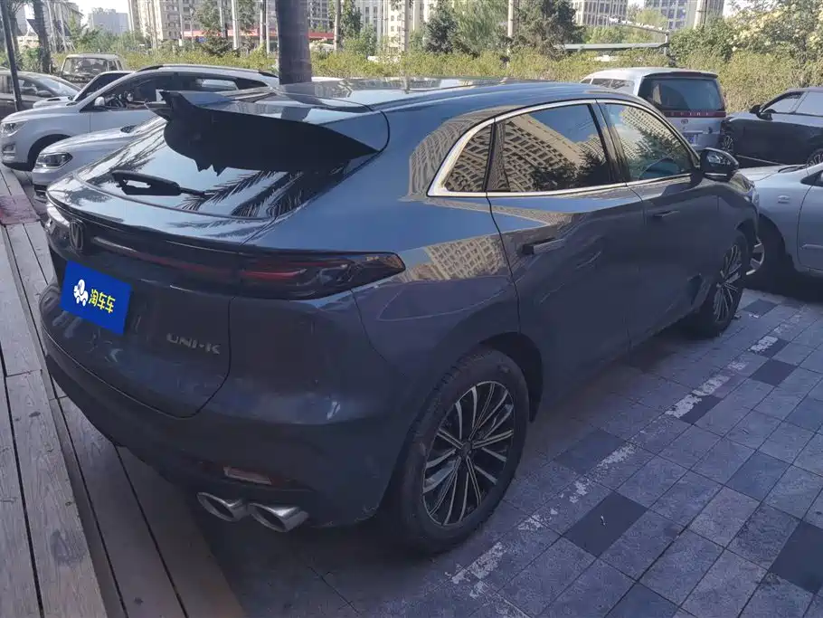 Changan UNI-K 2.0 T 2 WD Joy