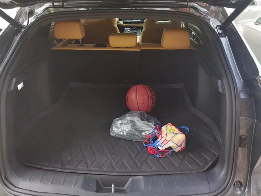 Changan UNI-K 2.0 T 2 WD Joy