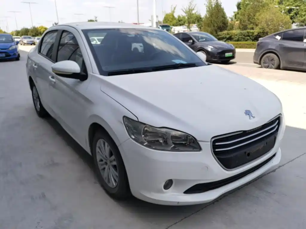 Peugeot 301 1.6 L Auto Comfort