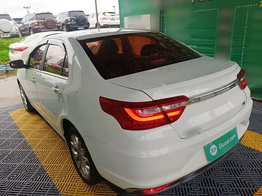 Vision 1.5 L Auto Happy