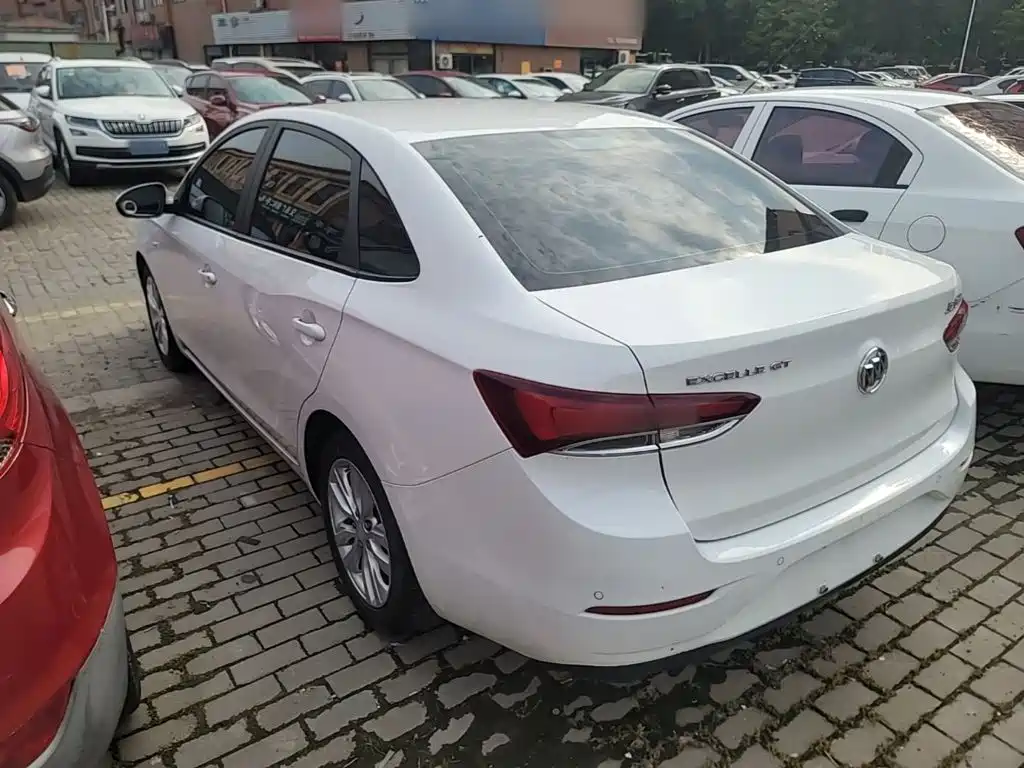 Excelle GT Facelift Exemplary 1.5 L Auto Elite