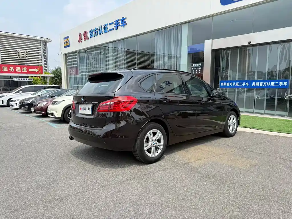 BMW 2 Series Active Tourer 218 i Leading