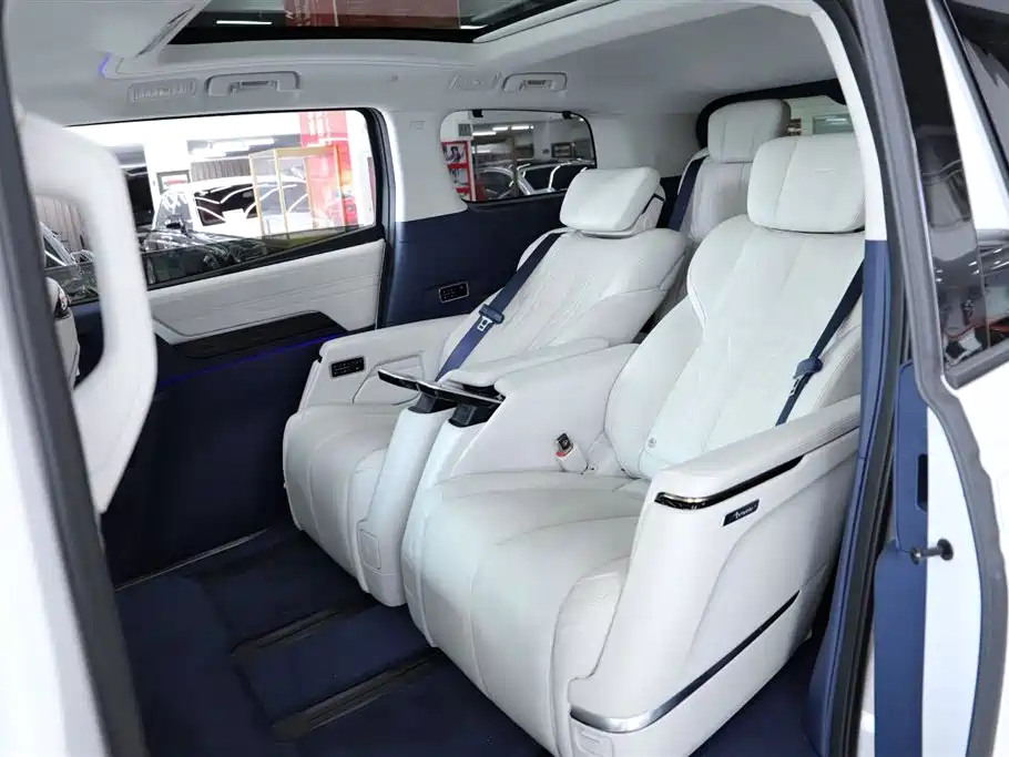 Century 2.0 T 6-seat Heritage