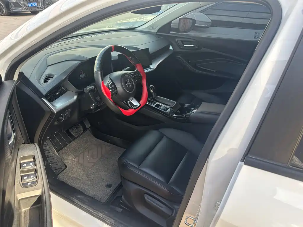 MG5 180 DVVT CVT Youth Luxury