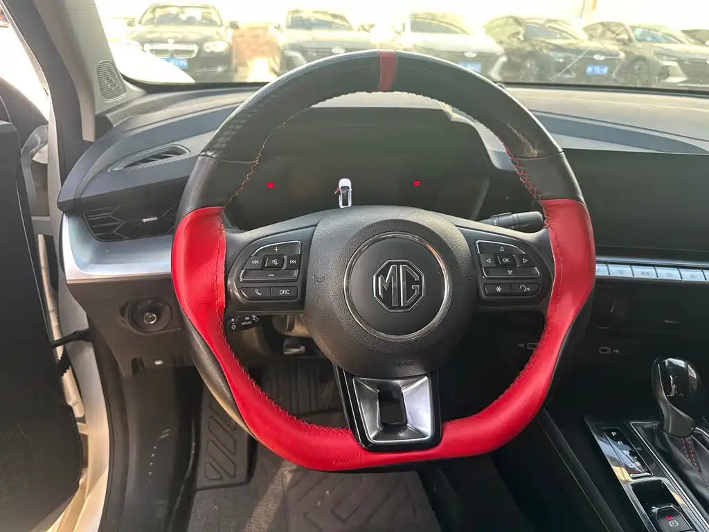 MG5 180 DVVT CVT Youth Luxury