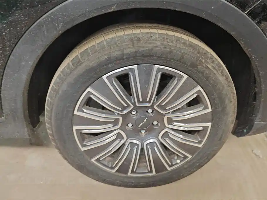 Jetour X70 PLUS 1.5 T Luxury 5-seat