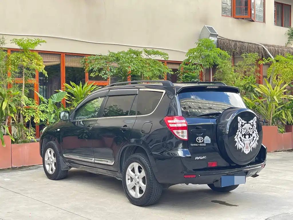 RAV4 2.0 L Auto Classic