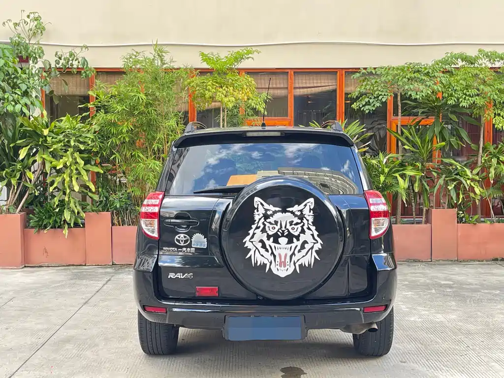 RAV4 2.0 L Auto Classic