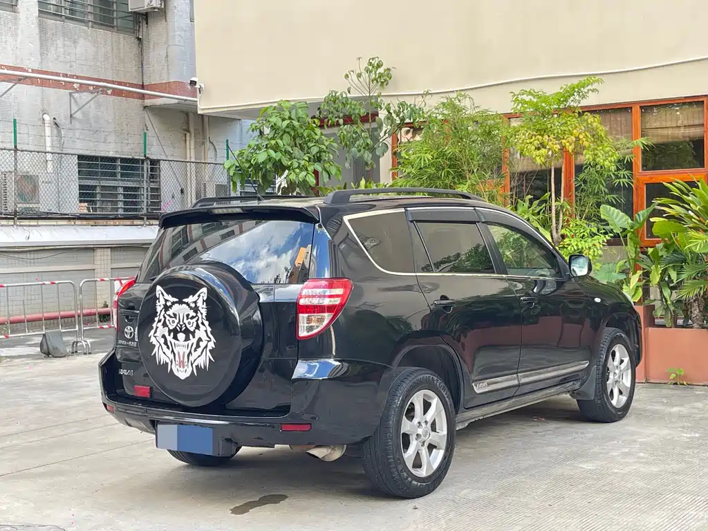 RAV4 2.0 L Auto Classic