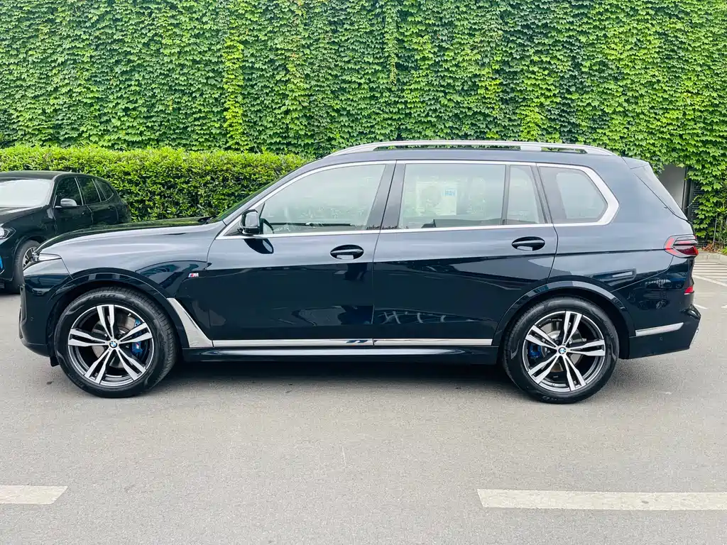 BMW X7 xDrive40 i Premium M Sport Package